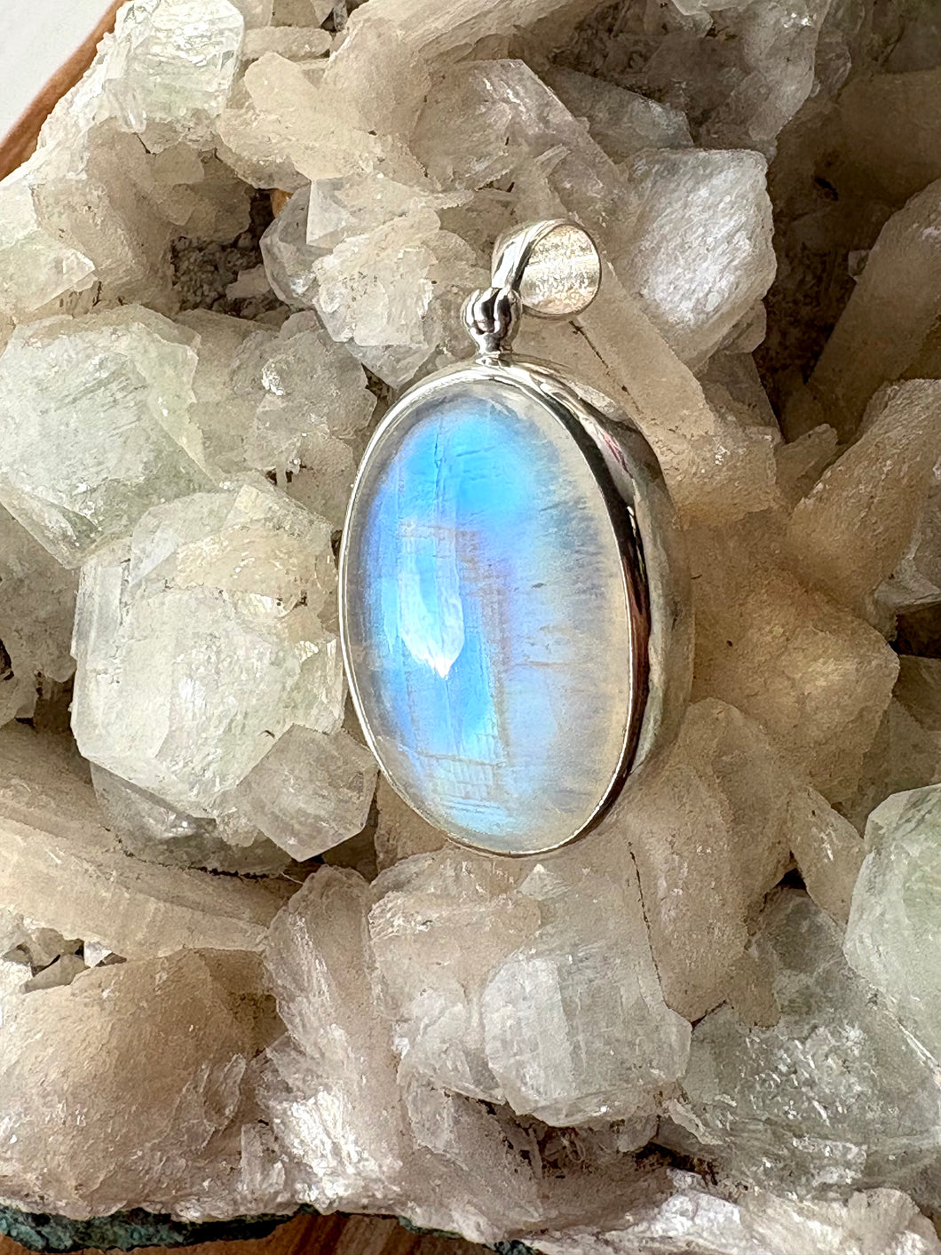 Rainbow Moonstone 1 | Pendant 925 Sterling Silver