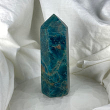 Blue Apatite Generator