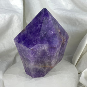 Amethyst polished cut base